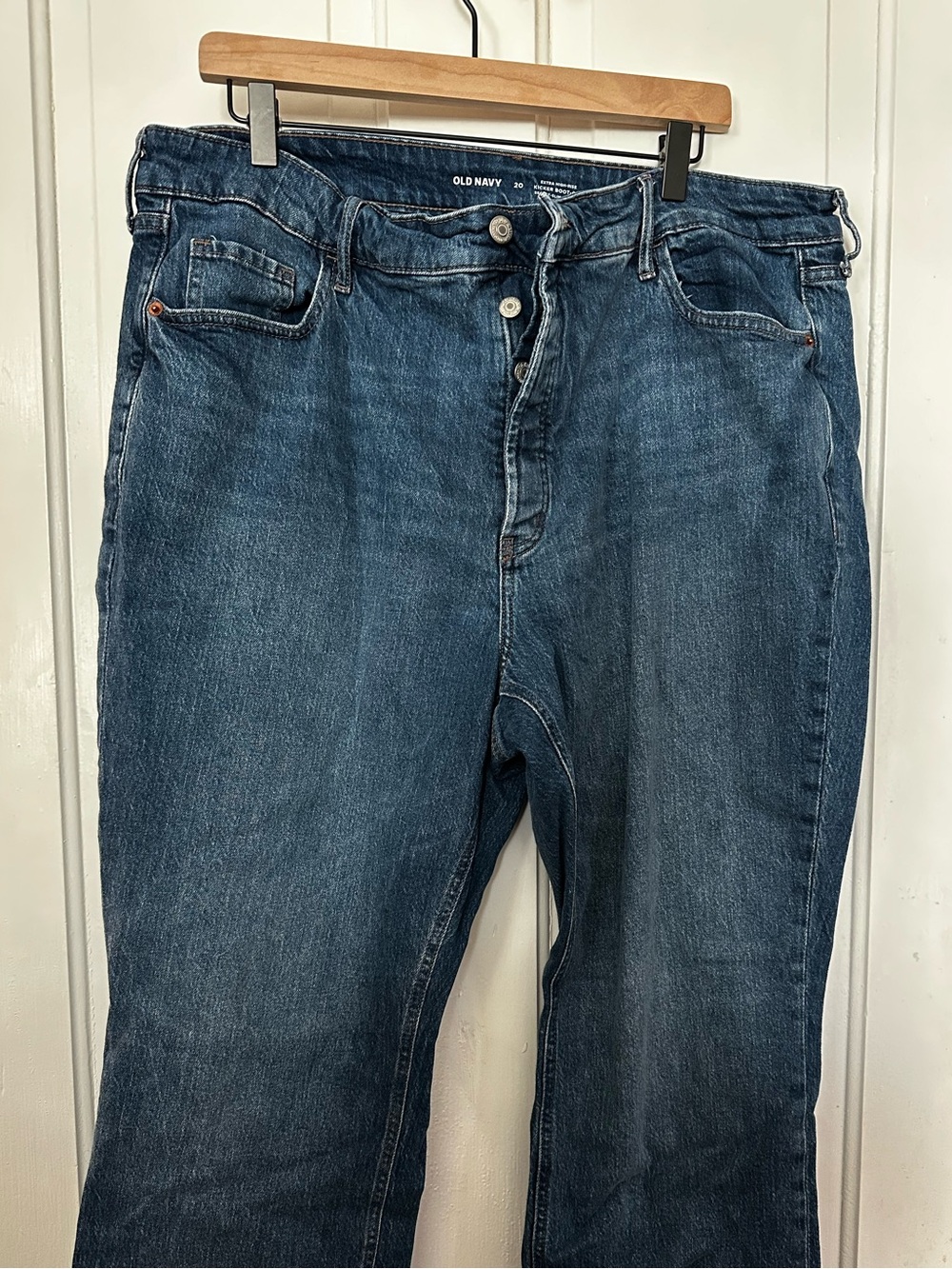 Old Navy Extra High-rise Kicker Boot-Cut Women's Medium Wash Straight-Leg Jeans